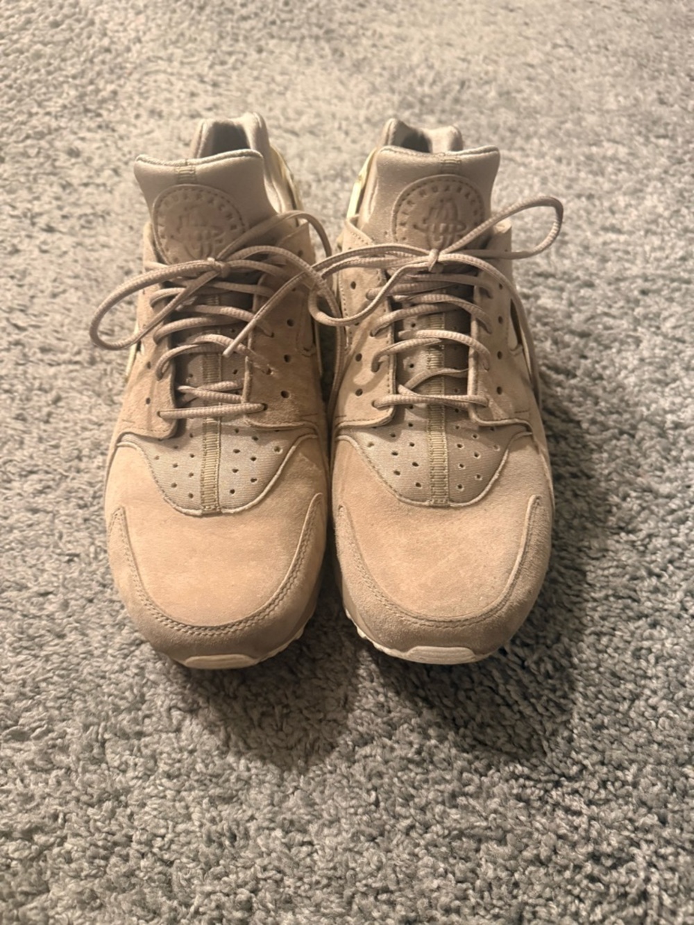 Nike huaraches size 8.5 men’s can fit a size 10 in women’s